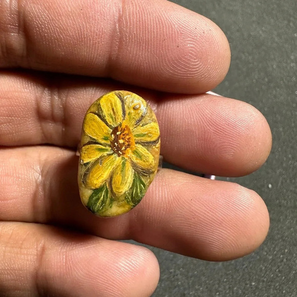Hand Painted Artisan Rock Sunflower Painting Ring Signed By Artist Adjustable - Picture 2 of 7